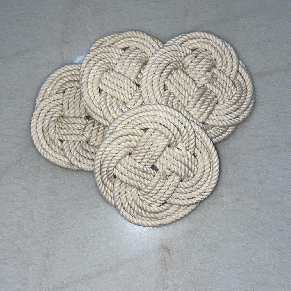 Like new Four Coasters